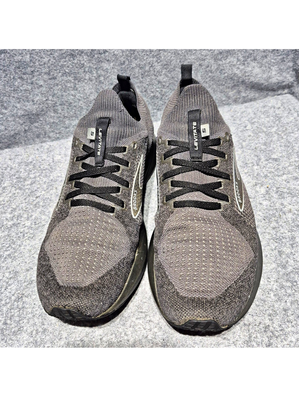 Brooks Levitate Knit Lace-Up Low Top Sneakers Men's US 10 Gray/Black